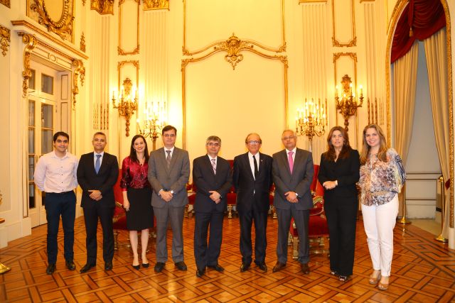 Equipes do TJPE e do CNJ reunidas no Salão Nobre do Palácio da Justiça de Pernambuco