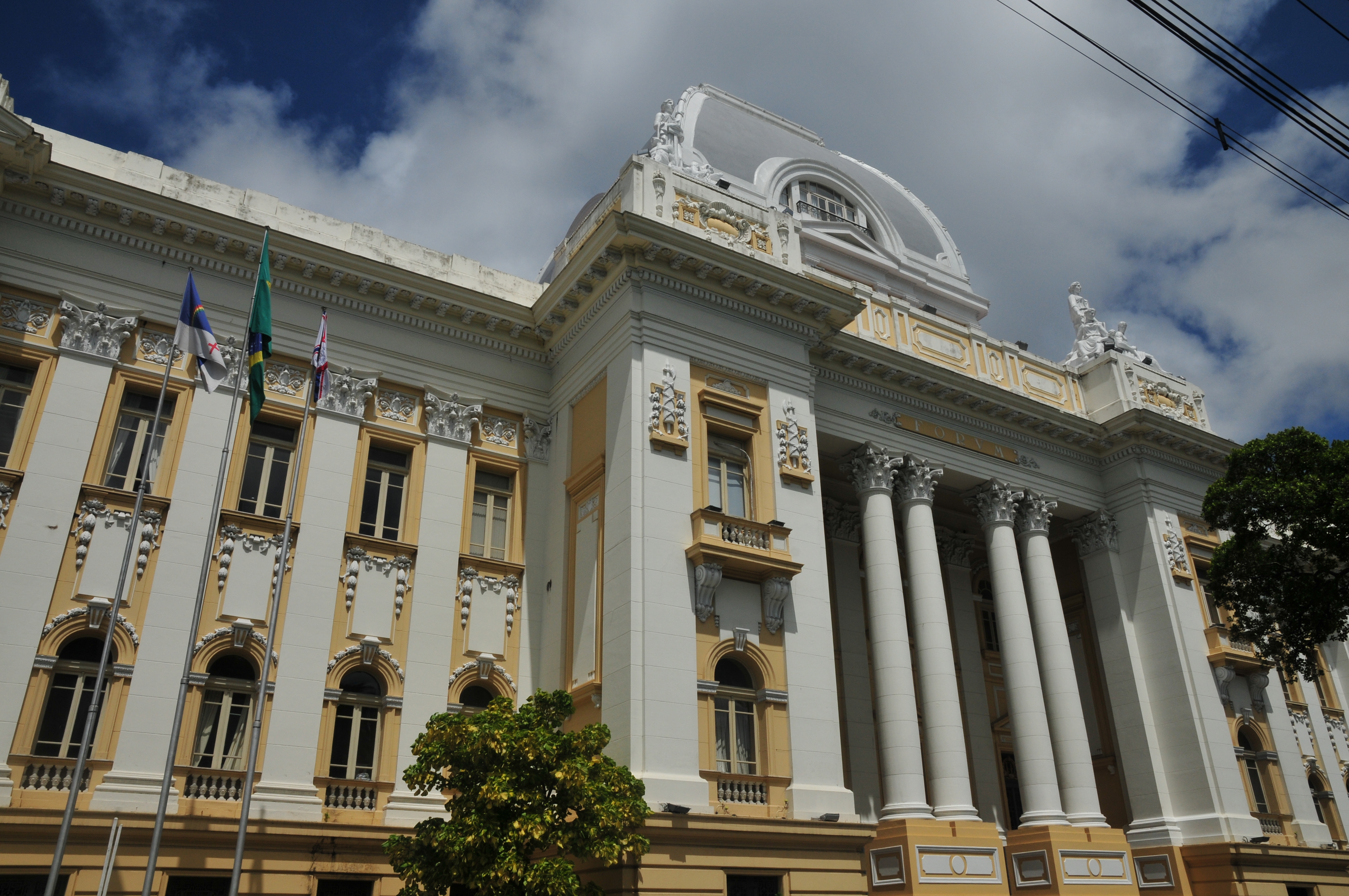 Imagem da fachada do Palácio da Justiça