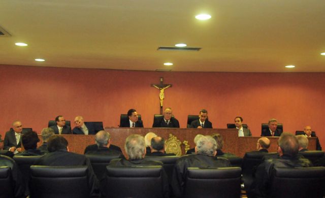 O presidente do TJPE, desembargador Frederico Neves, instalou a primeira Câmara Regional do 2º Grau em Caruaru durante sessão do Tribunal Pleno sexta-feira (05/12)