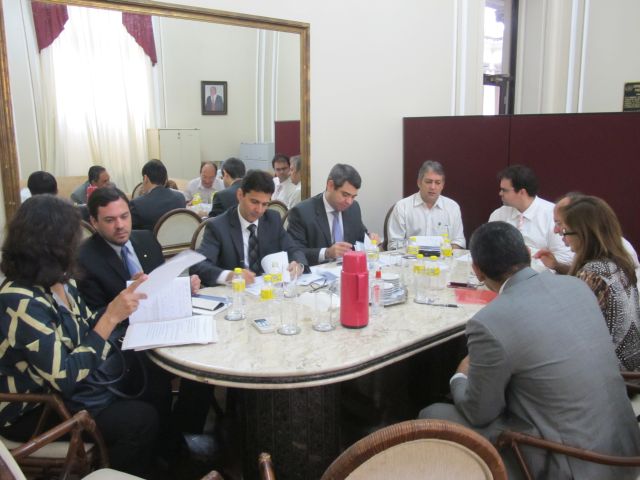 Membros do TJPE, TRF5 e TRT6 participaram do encontro no Palácio da Justiça