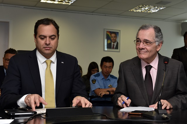 Governador Paulo Câmara e desembargador-presidente Leopoldo Raposo
