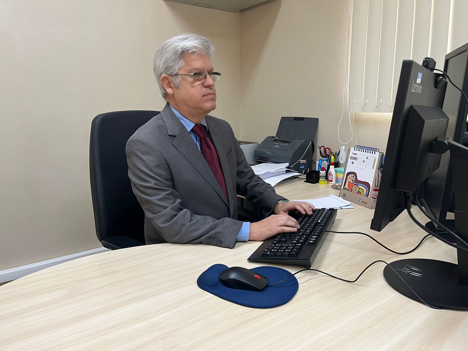 Juiz Roberto Carneiro Pedrosa,  novo assessor especial da CGJ-PE, em sua sala. 