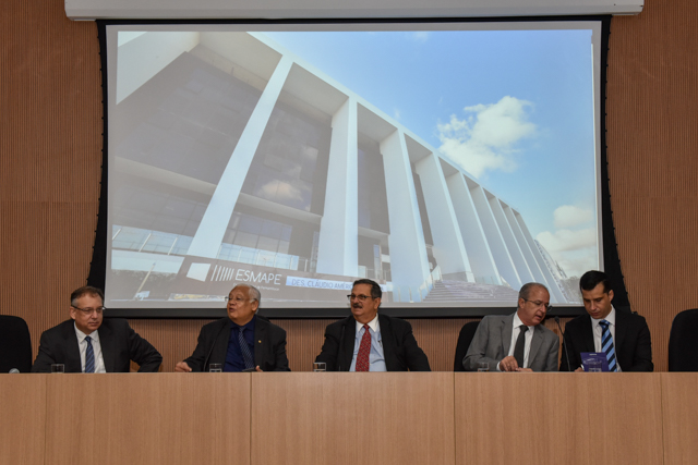 Mesa de abertura do simpósio Atualizações Legislativas