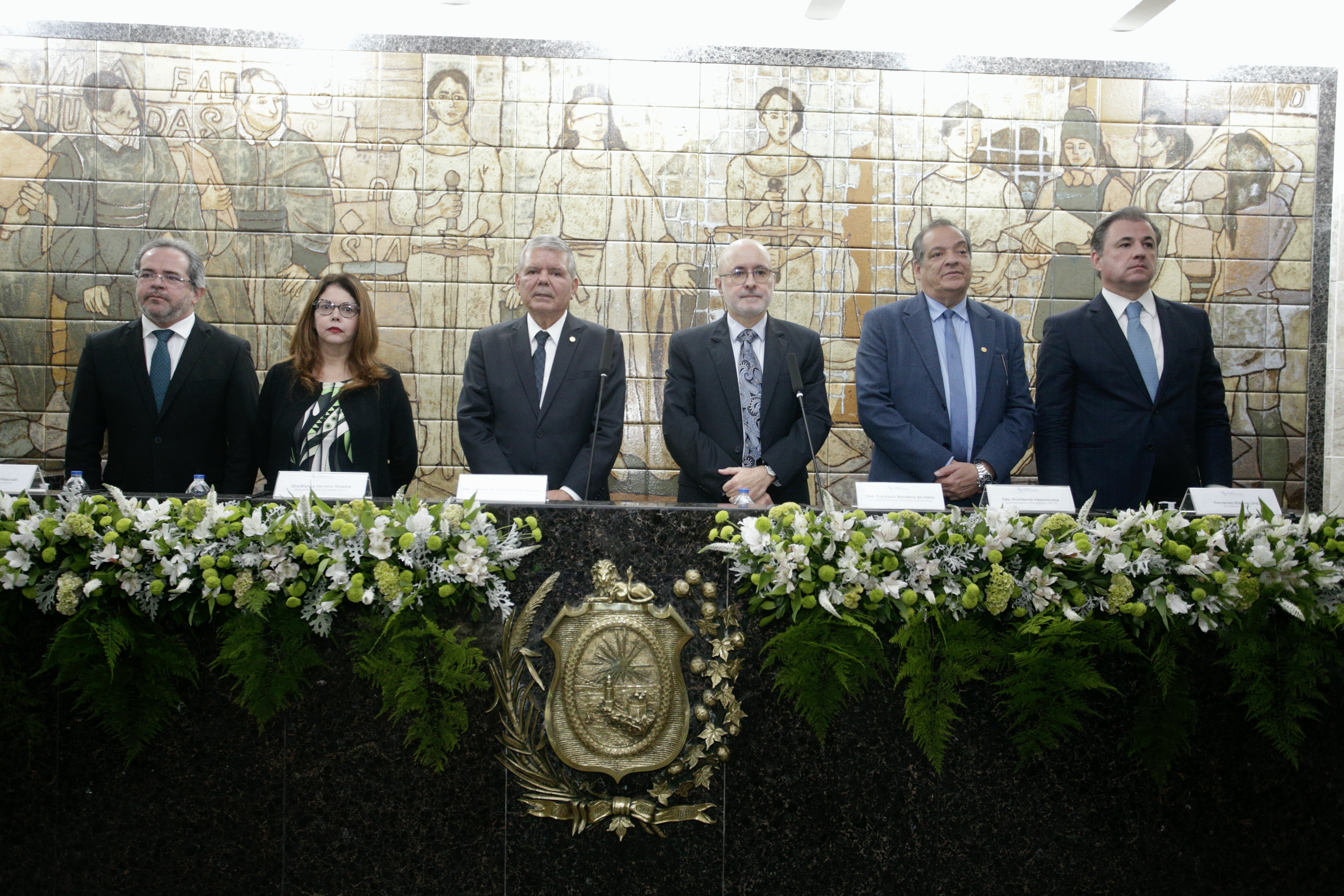 Mesa de honra do evento em comemoração aos 53 anos da CGJ-PE. 