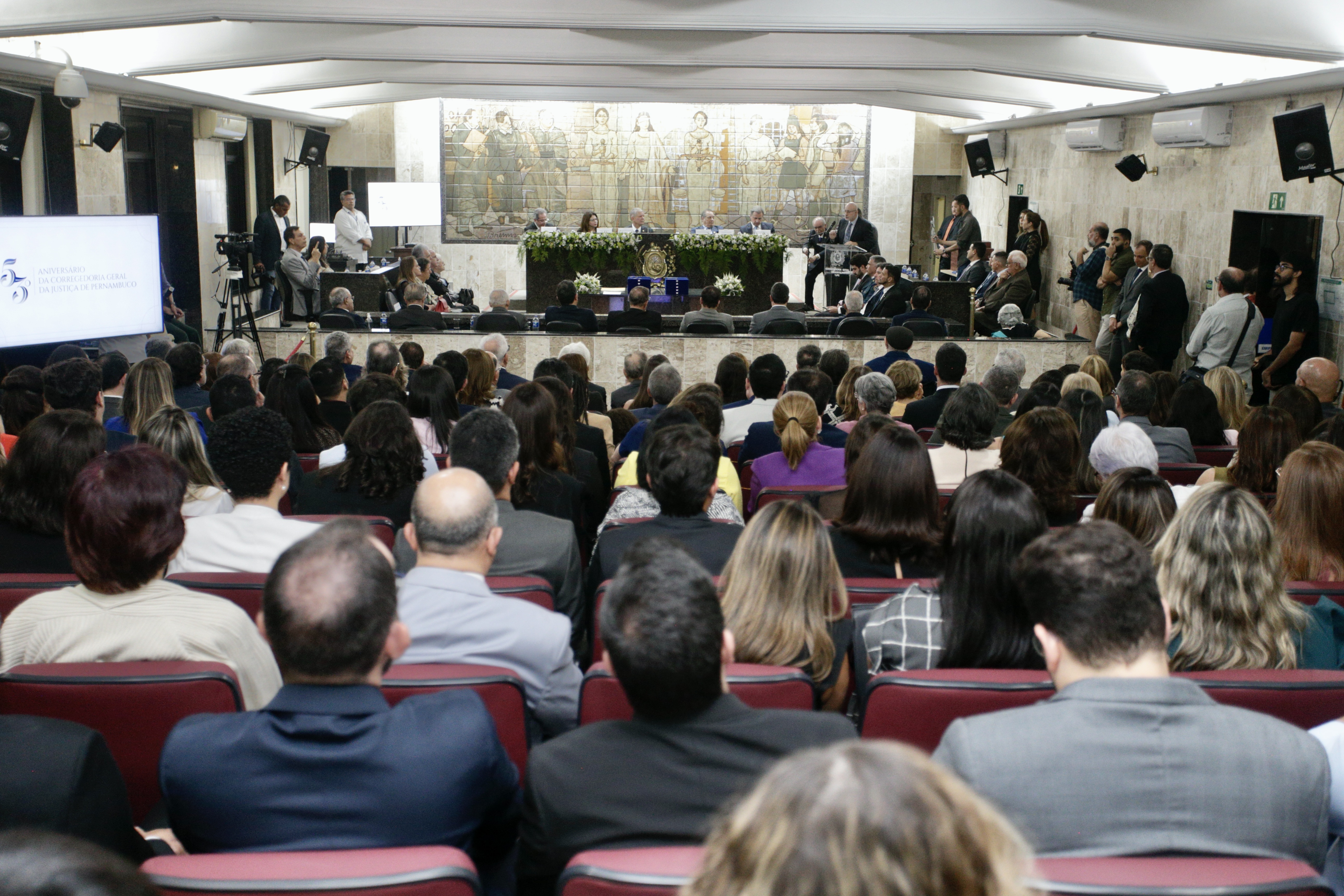 Participantes da comemoração dos 53 anos da CGJ-PE. 