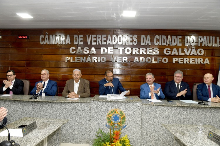 Foto da notícia - Câmara de Paulista homenageia personalidades, entre elas, quatro desembargadores do TJPE