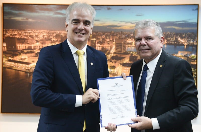 Presidente do TJPE, desembargador Ricardo Paes Barreto, ao lado do procurador-geral de Justiça de Pernambuco, Marcos Carvalho. 