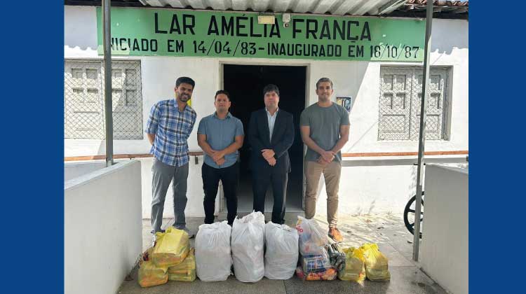 O magistrado Eurico Filho e a equipe do Cejusc fizeram as entregas dos alimentos doados em instituições de caridade.