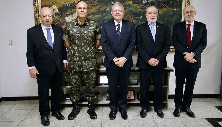 Foto da notícia - Mesa Diretora visita Comando Militar do Nordeste    